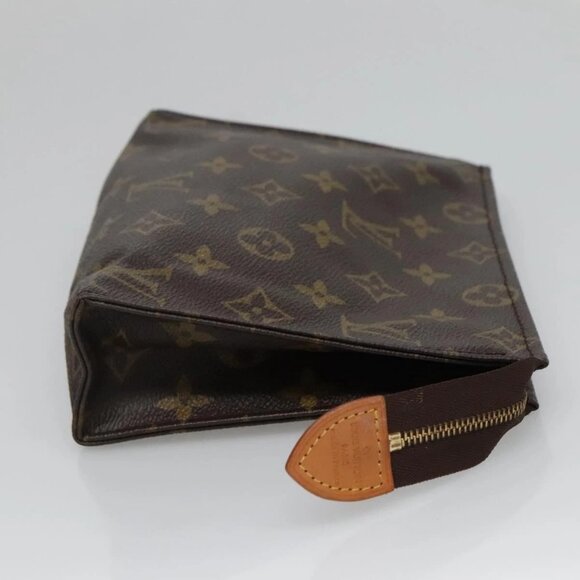 LOUIS VUITTON Monogram Poche Toilette 15 Pouch - Picture 3 of 16